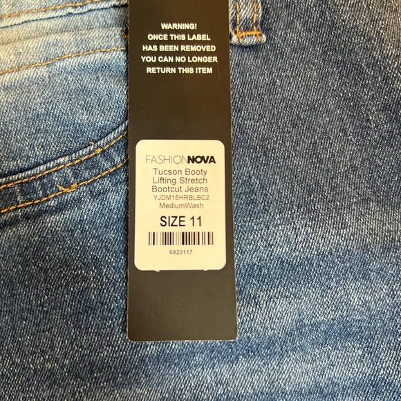 FASHION NOVA Women's Blue Jeans/size 11 - Picture 4 of 9